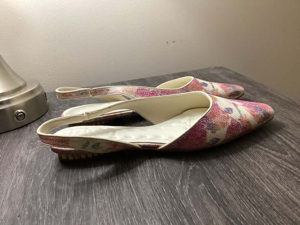 Sarto by Franco Sarto Riva 2 Floral Slingback Flats Size 6M - Picture 2 of 6